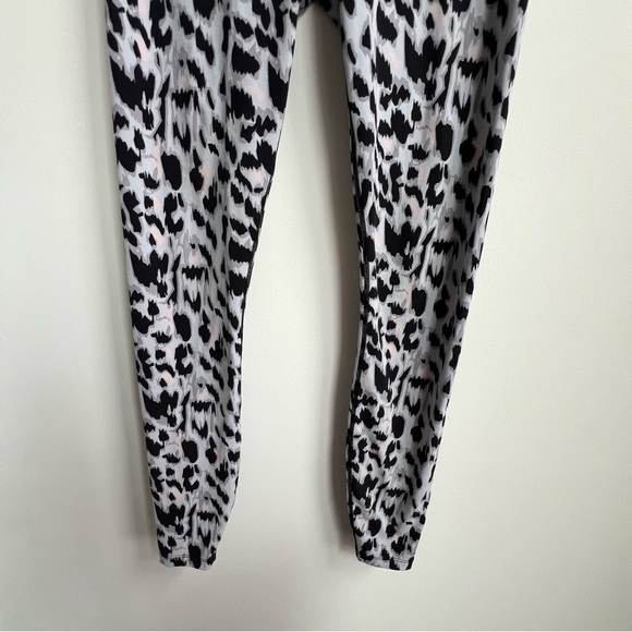 Varley Duncan High Rise Full Length Leggings Buckthorn Silver Cheetah Medium - Picture 6 of 11